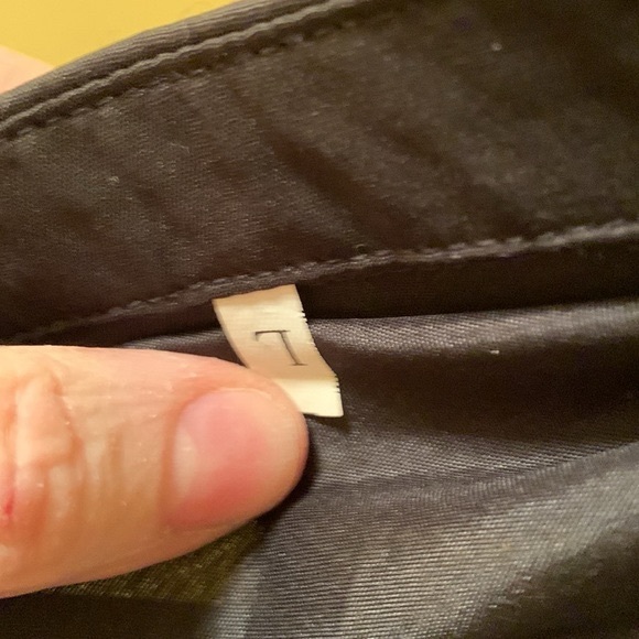 V collar Loop button dress down shirt - Picture 8 of 8